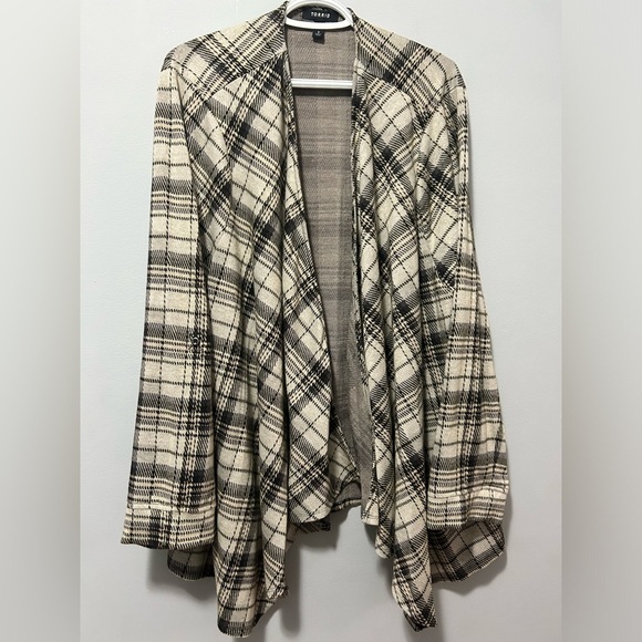 Torrid Plus Size Black and Ivory Drape Cardigan Jacket - Picture 2 of 13